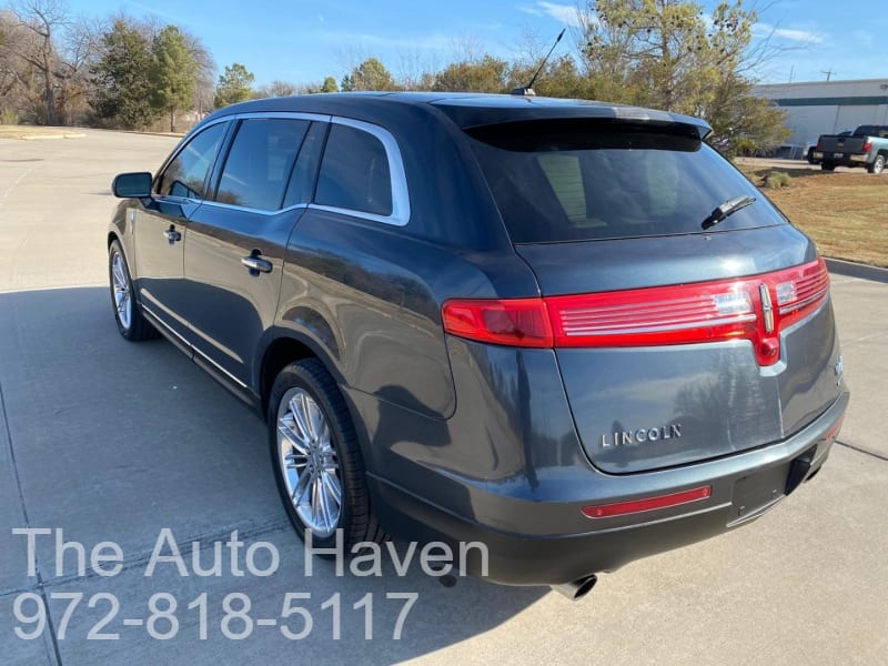 Lincoln MKT 2013 price $13,990