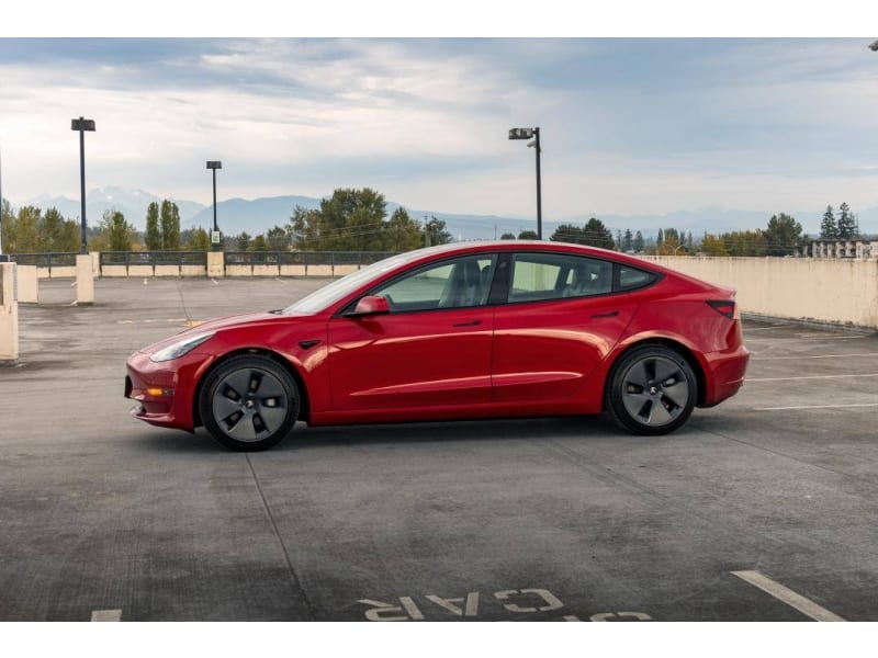 Tesla Model 3 2022 price $69,729