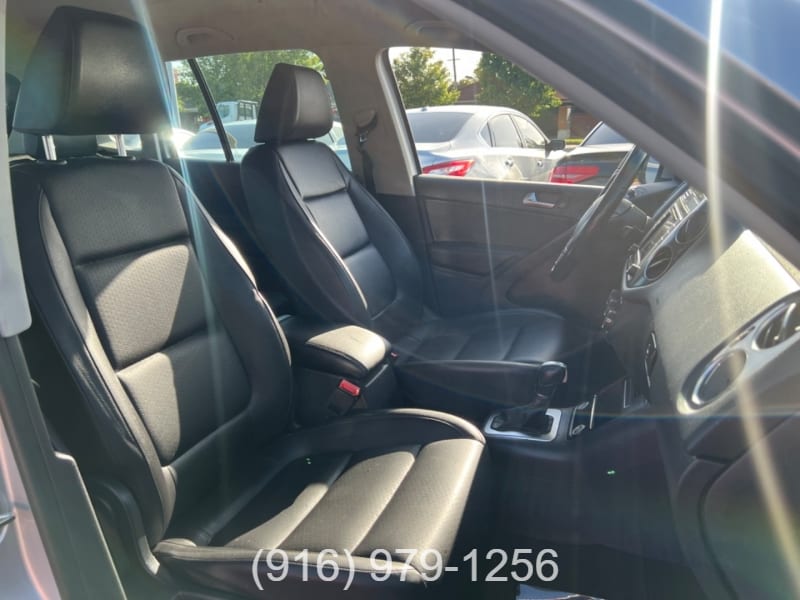 Volkswagen Tiguan 2017 price $11,998