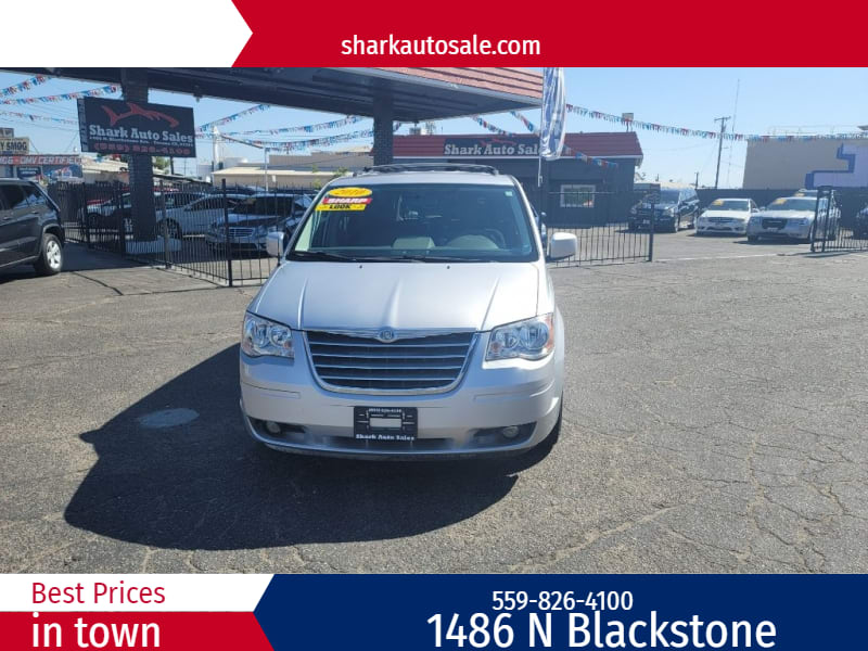 CHRYSLER TOWN & COUNTRY 2010 price $7,995