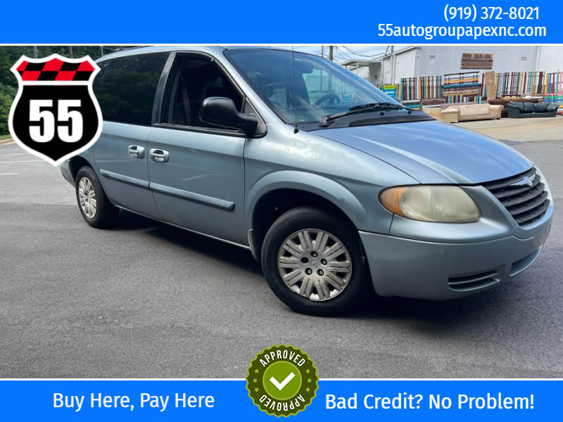 Chrysler Town & Country 2005 price $3,500