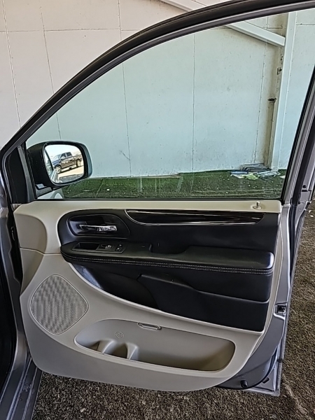 Dodge Grand Caravan 2018 price $18,977