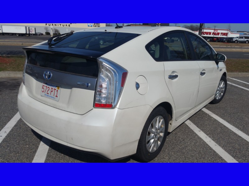 Toyota Prius Plug-In 2012 price $11,995