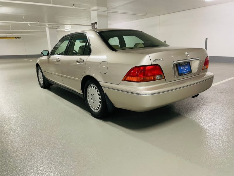Acura RL 1996 price $32,000