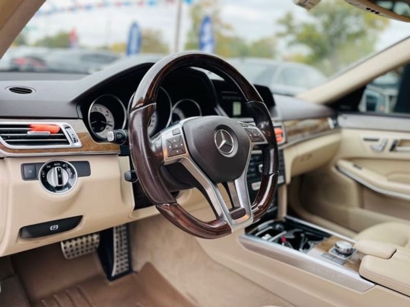 Mercedes-Benz E-Class 2015 price $22,000