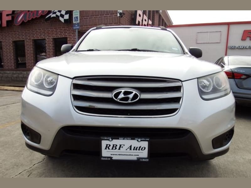 Hyundai Santa Fe 2012 price $9,995