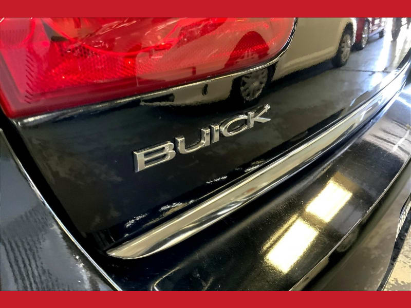 Buick Lucerne 2007 price $9,995