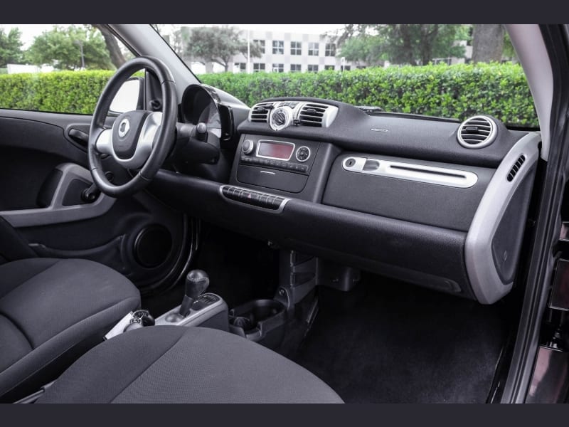 Smart fortwo 2013 price $8,290
