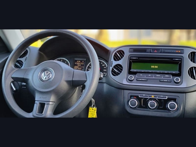 Volkswagen Tiguan 2012 price $12,480