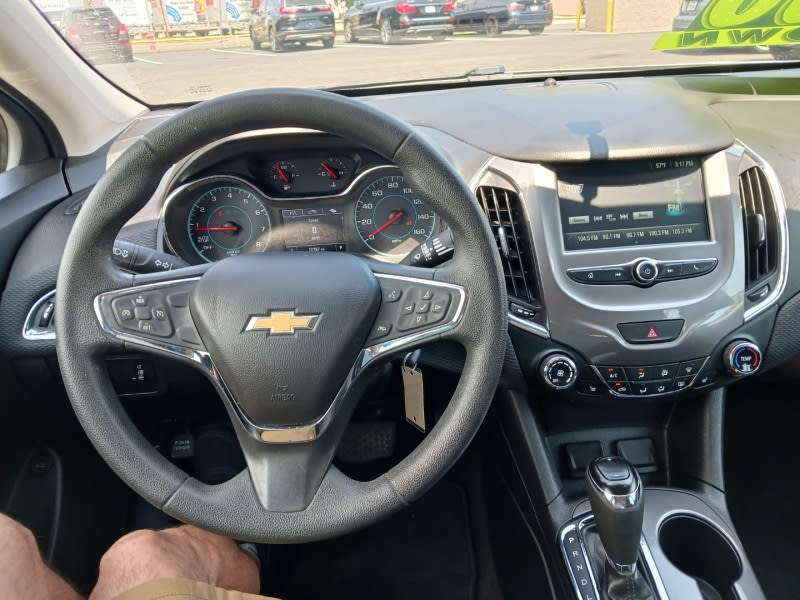 Chevrolet Cruze 2018 price $13,995