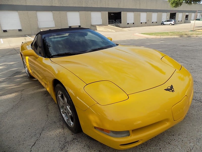Chevrolet Corvette 2001 price $16,995