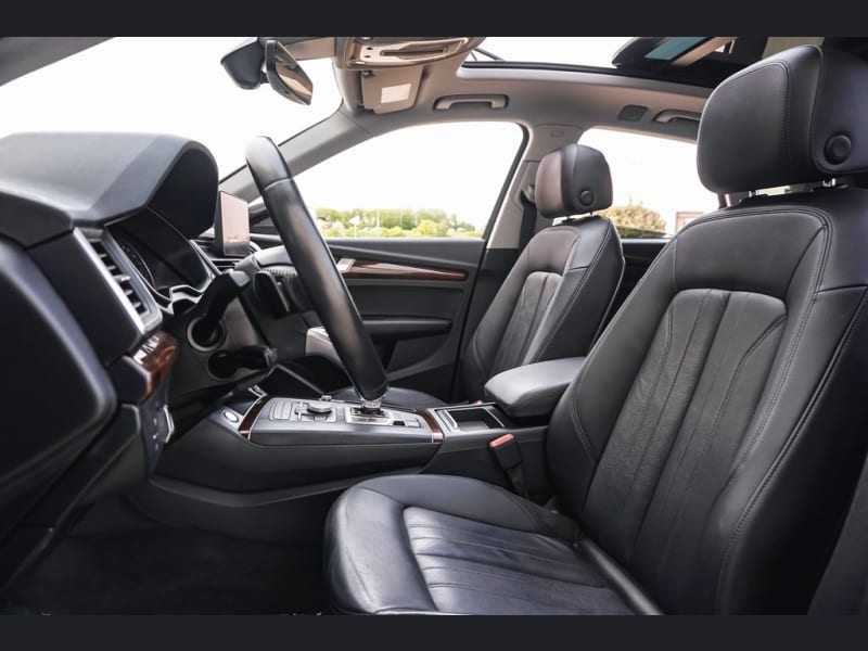 Audi Q5 2018 price $23,590