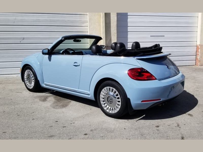 Volkswagen Beetle 2015 price $15,500 Cash