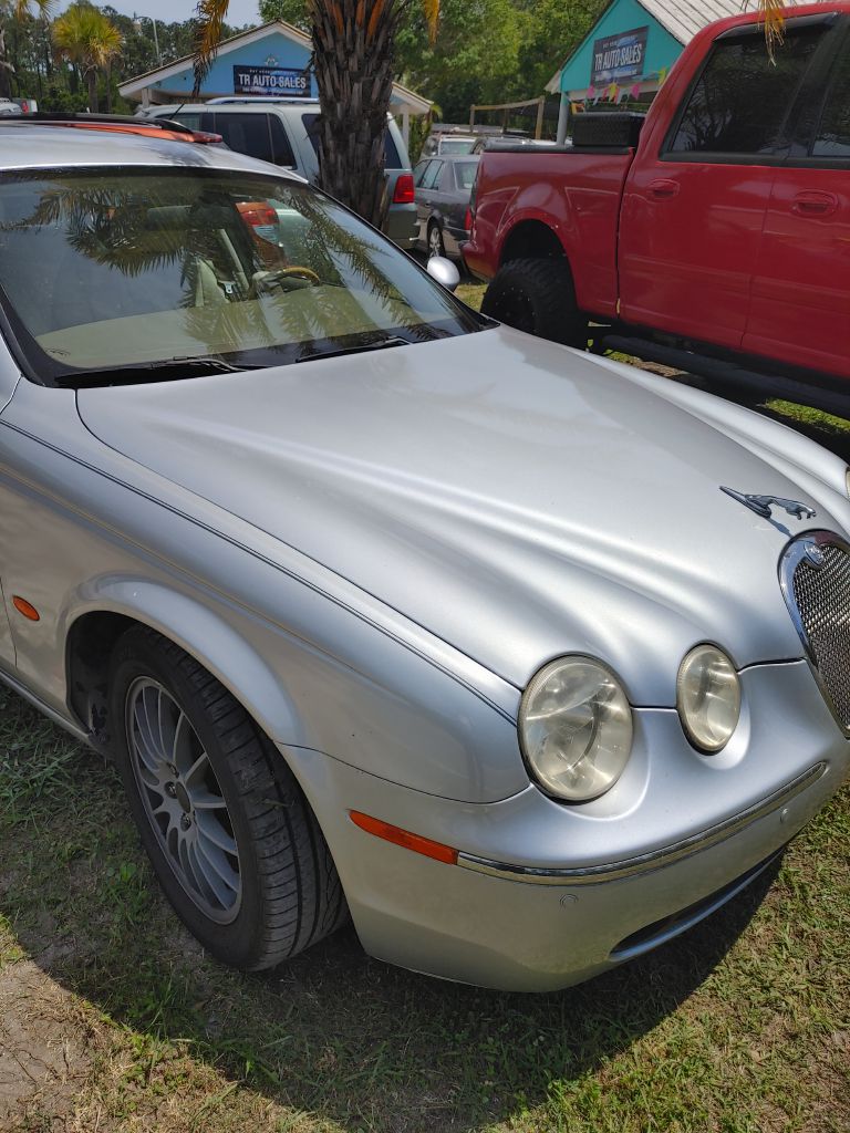 Used 2006 Jaguar S-Type V6 with VIN SAJWA01A96FN69239 for sale in Bunnell, FL