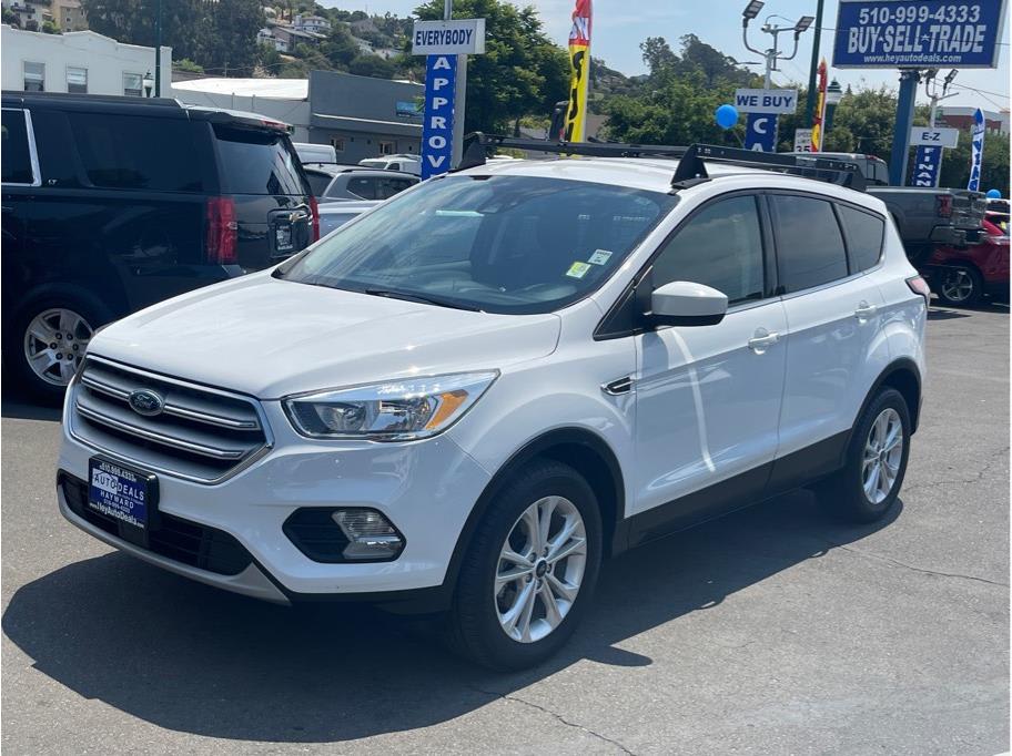 Used 2018 Ford Escape SE with VIN 1FMCU0GDXJUD61171 for sale in Hayward, CA