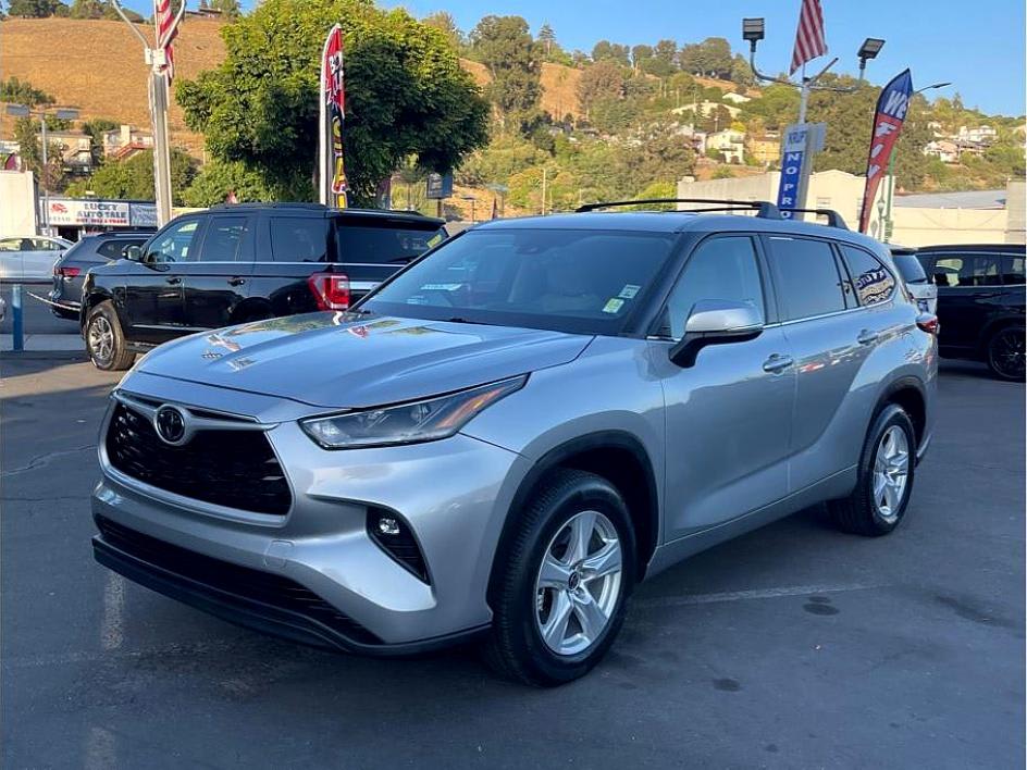 Used 2021 Toyota Highlander LE with VIN 5TDZZRAH4MS074742 for sale in Hayward, CA