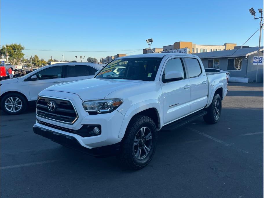 Used 2016 Toyota Tacoma SR5 with VIN 3TMAZ5CN1GM023843 for sale in Hayward, CA