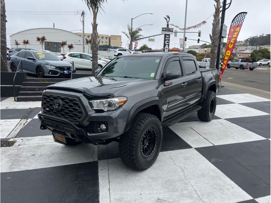 Used 2017 Toyota Tacoma TRD Off Road with VIN 3TMAZ5CN4HM031386 for sale in Hayward, CA