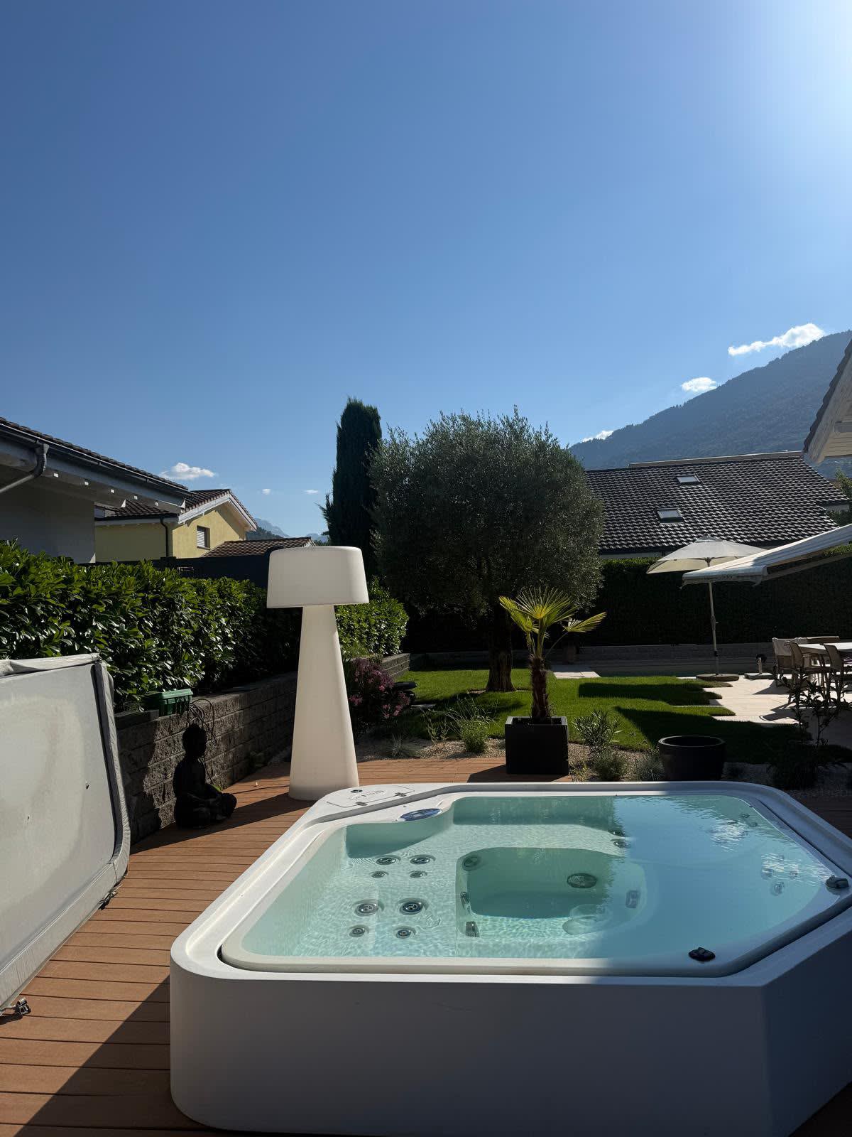 Piscine et aménagement extérieur à Monthey