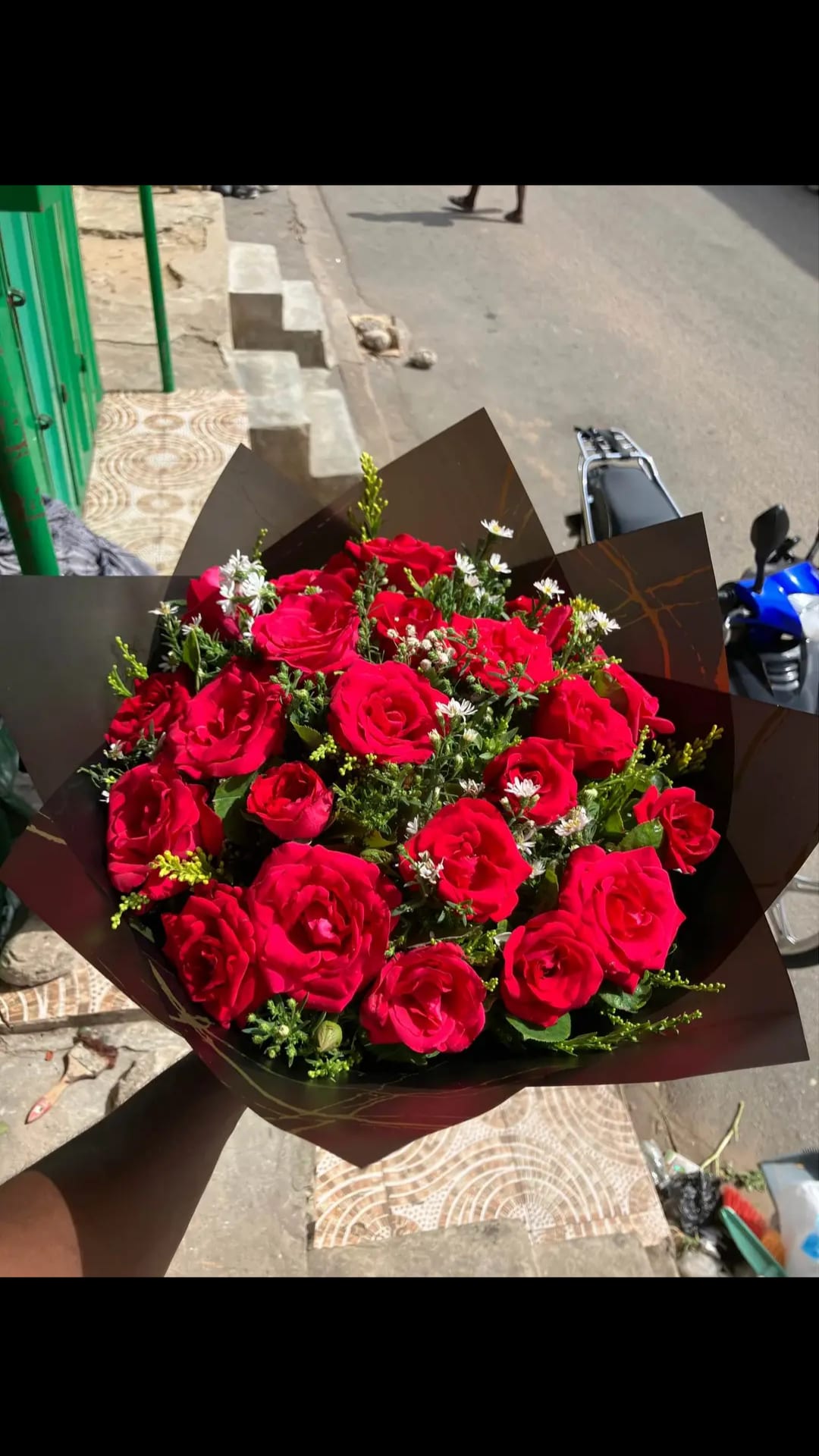Magnifique bouquet de roses rouges fraîches