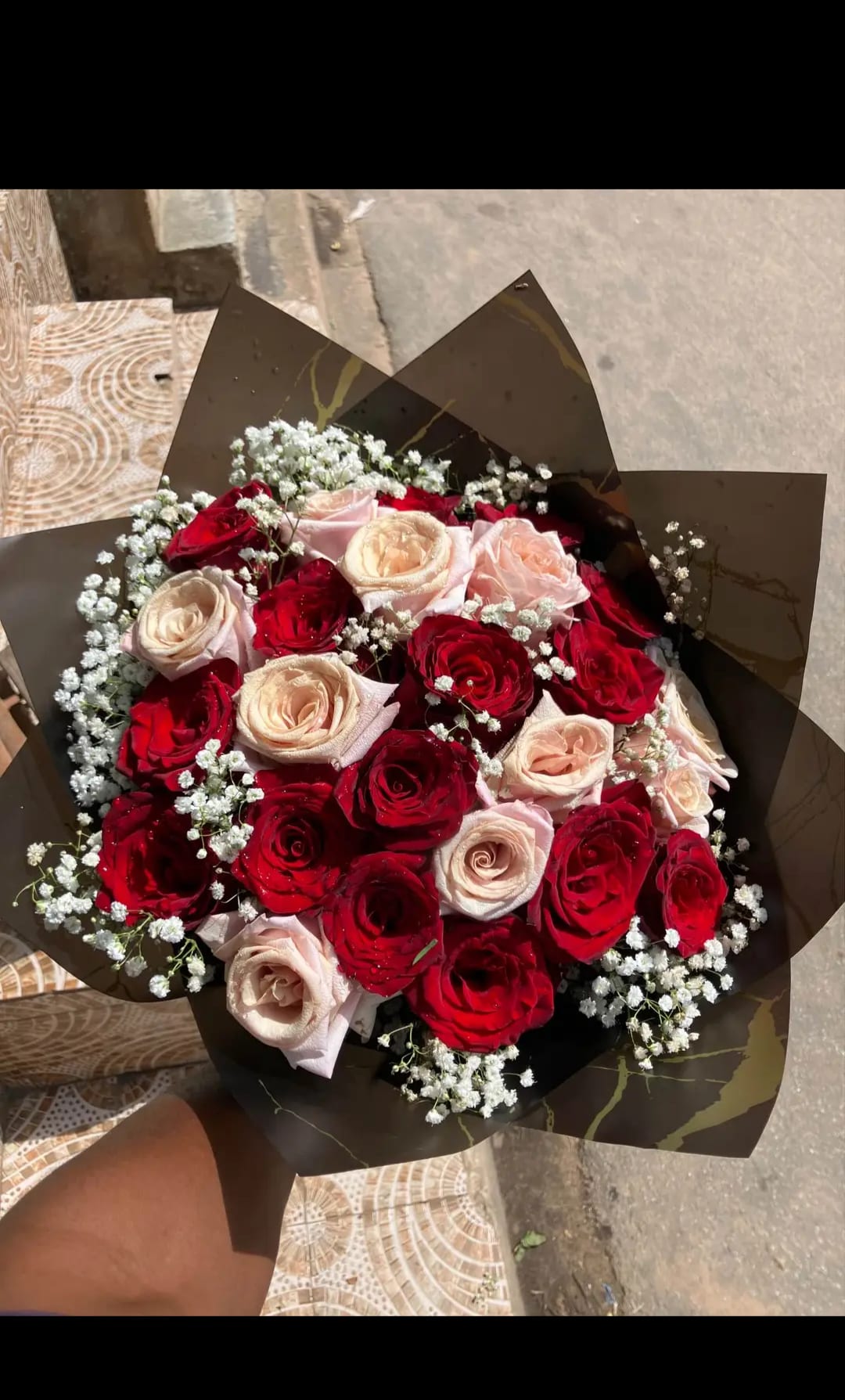 Magnifique bouquet de roses rouges fraîches