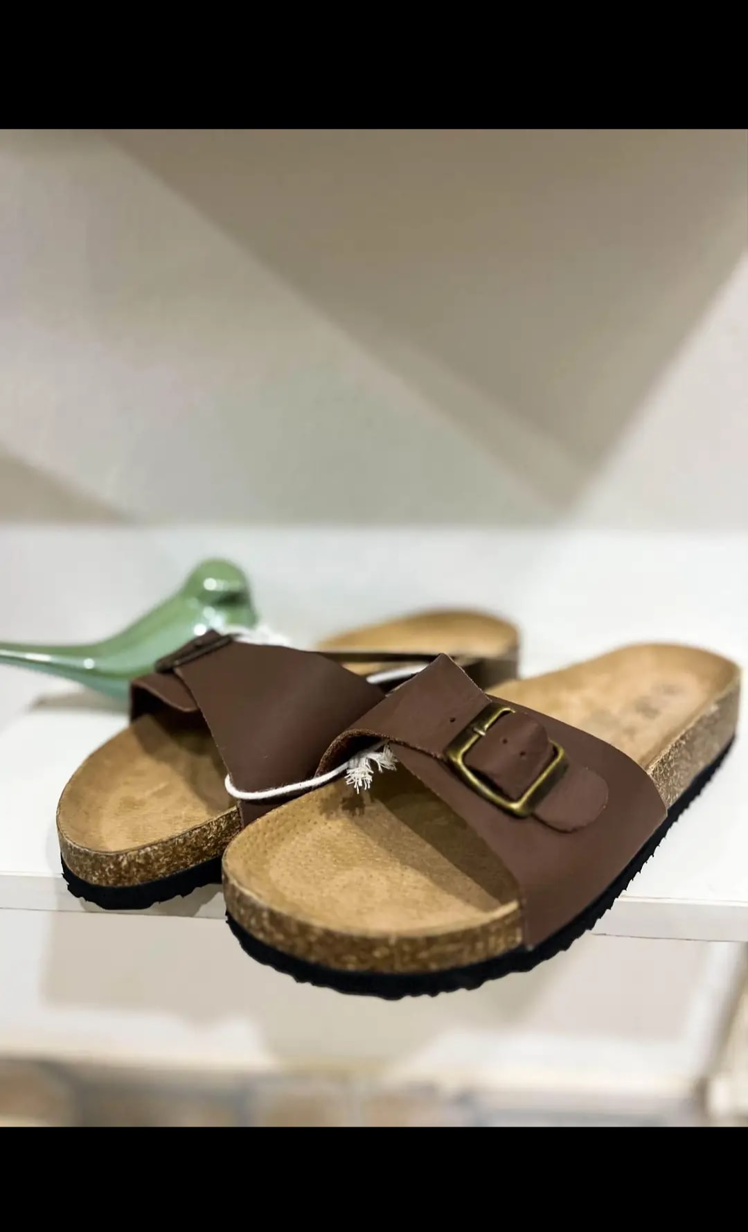 Sandales birkenstock style marron avec boucle