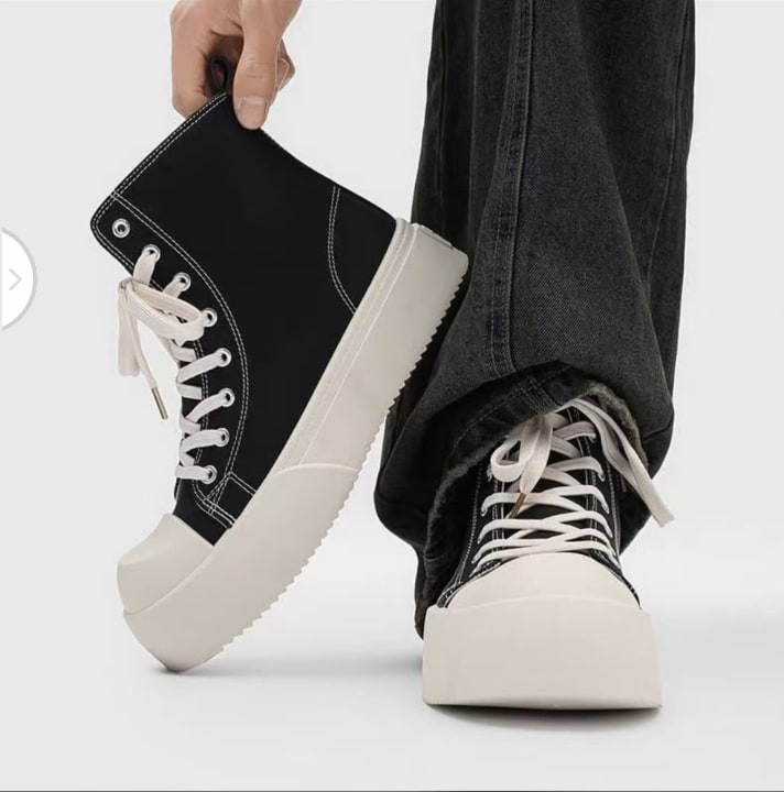 Sneakers montantes bicolores noir et blanc - Plateforme