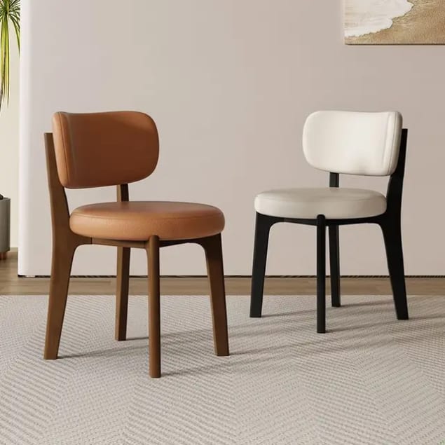 Chaise design moderne pieds noirs - Confortable et élégante