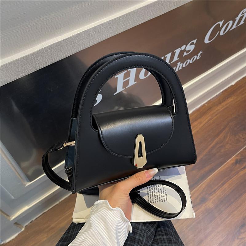 Sac à main élégant en cuir - Fermoir doré