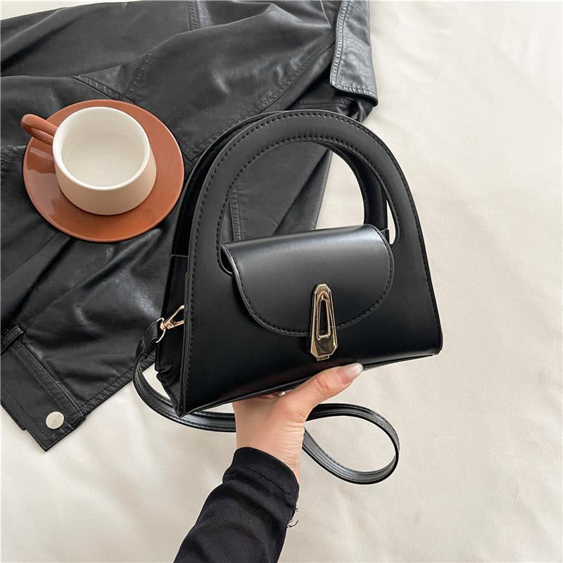 Sac à main élégant en cuir - Fermoir doré