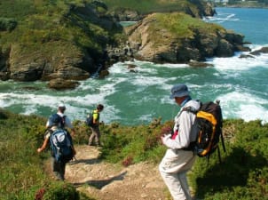 randonnee en groupe dans le morbihan