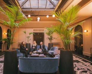 Provinces Opéra salon verrière.jpg