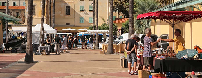 Marché de la vieille ville de Menton - Vacances Bleues
