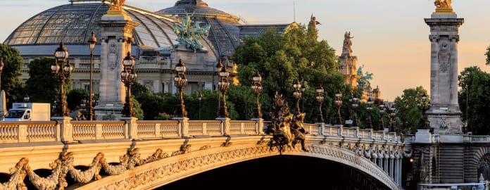 Your hotel in Paris, in the sun, in the rain, at midday or at midnight....