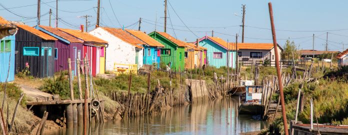 Cabanes colorées sur la route des Huîtres - Grand Air - Oléron