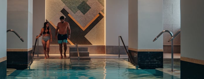 piscine intérieure - Détente en hôtel spa