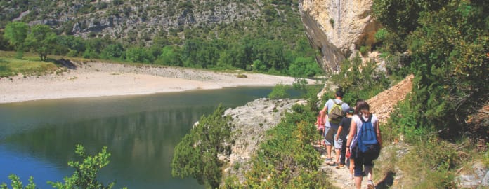 Balade en famille au bord de la rivière de Chassezac - Ardèche