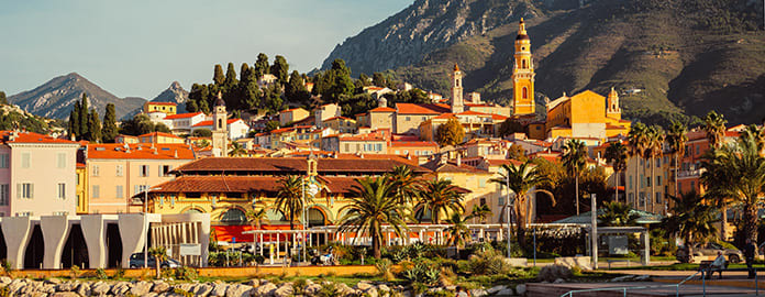 Marché couvert de Menton avec vue sur les Alpes - Vancaces Bleues