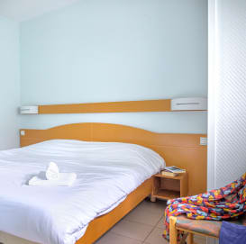 Club Les Balcons du Lac Luchon chambre 920.jpg
