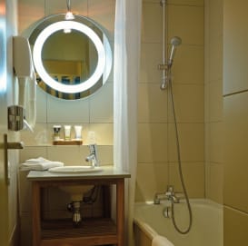 Bathroom of the 2-person "Confort" room