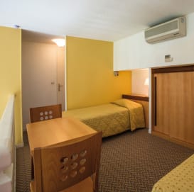 Mezzanine beds in a flat, Le Mediterrannée