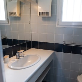 keravel- salle de bain-erdeven- vacances bleues