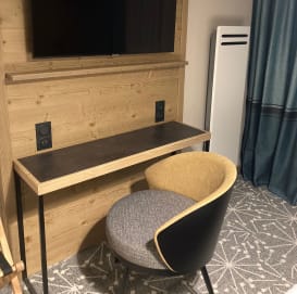 chambre confort 2 personnes bureau