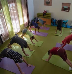 Cours de yoga - club les horizons du lac chorges - vacances bleues
