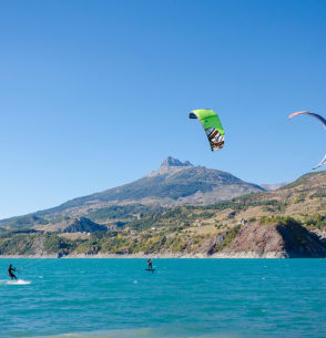 Kite surf sur lac - 705x705.png