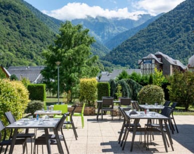 Club Les Balcons du Lac Luchon restaurant 920.jpg