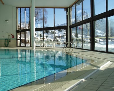 Piscine intérieure de Forgeassoud