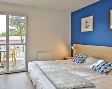 MIL_009572_S (1).jpg