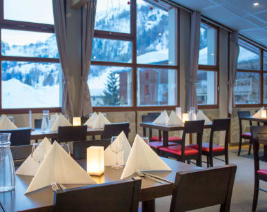RESTAURANT_177-MMV-Tignes-LesBrevieres©MANU_REYBOZ_H18 (1).jpg