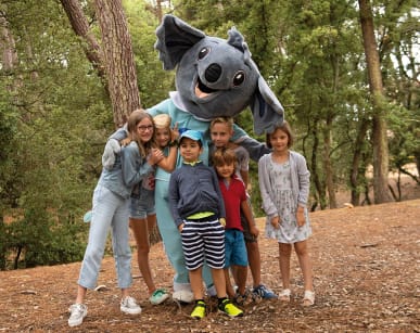 La mascotte Bloubi aux Jardins de l'Atlantique